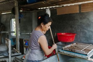 Making paper with Zó Project, Vietnam