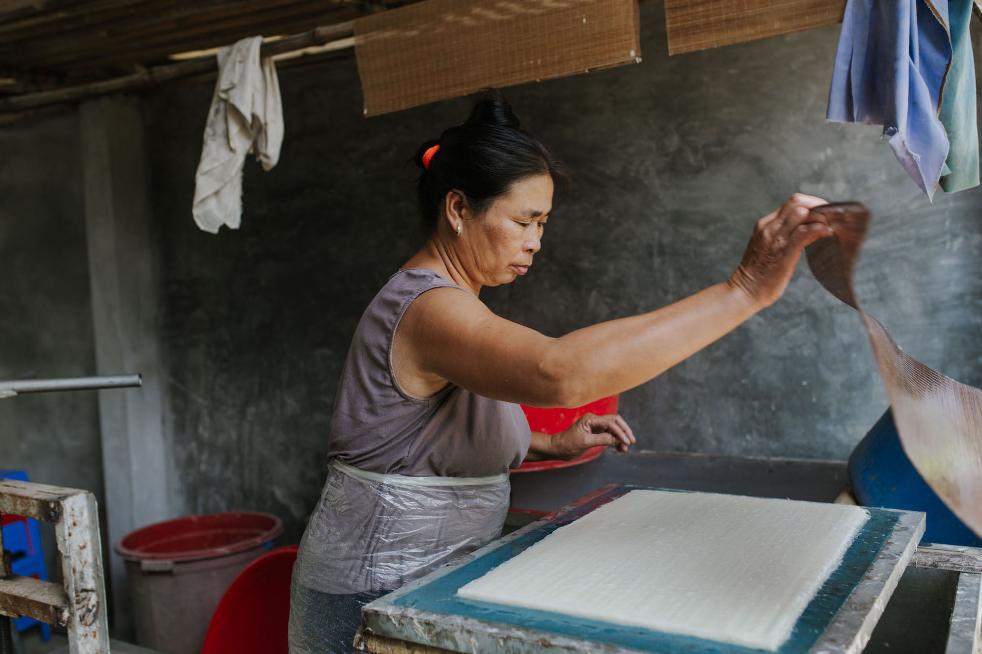 Making paper with Zó Project, Vietnam