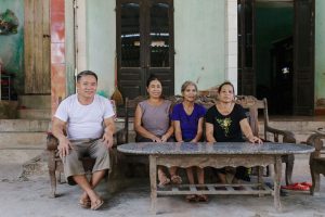 Making paper with Zó Project, Vietnam